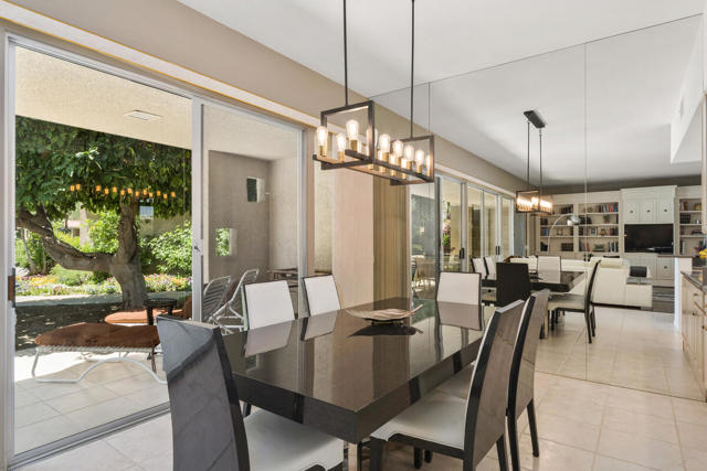 76895 Lark Drive, Indian Wells CA: https://media.crmls.org/mediaz/e74a1a3d-0d91-4aa4-b517-7a3291e8f946.jpg