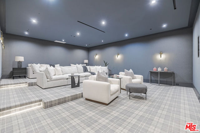 Image 20 of 38 For 1072 Amalfi Drive