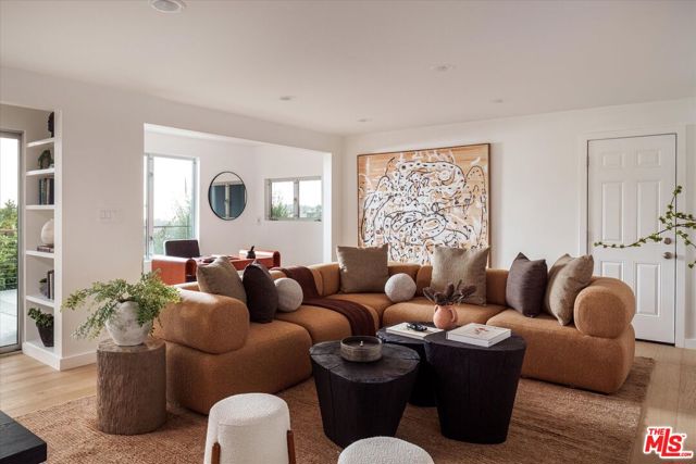 7420 Cervantes Place, Los Angeles CA: https://media.crmls.org/mediaz/e74c01c7-7435-4b05-adbd-34edd8b7774f.jpg