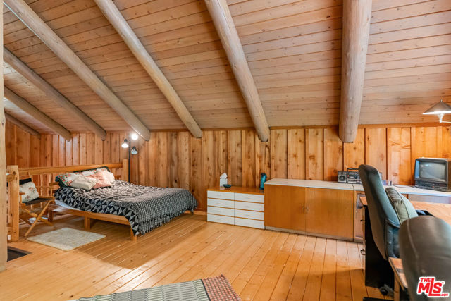 15050 Scott Bar Mountain Lookout Road, Fort Jones CA: https://media.crmls.org/mediaz/e74de8b9-e5d3-4b6c-b474-b0ce522b8d5c.jpg