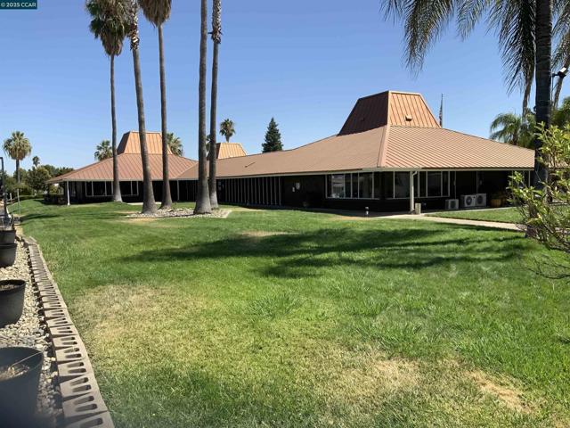 171 Sunset Dr., Pittsburg CA: https://media.crmls.org/mediaz/e74e2f94-273e-43e2-be70-f85fcf51a5f7.jpg