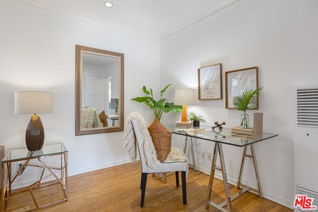 15036 Dickens Street photo 4