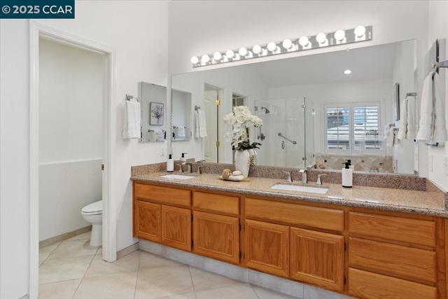 3062 Windmill Canyon Dr, Clayton CA: https://media.crmls.org/mediaz/e74f0bd8-acbf-4903-b7ad-5ae5d0dd72e4.jpg