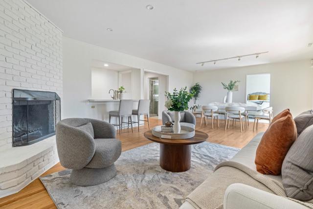 2025 Braemar Road, Oakland CA: https://media.crmls.org/mediaz/e74fa34a-87bf-469e-9012-8533f1728399.jpg