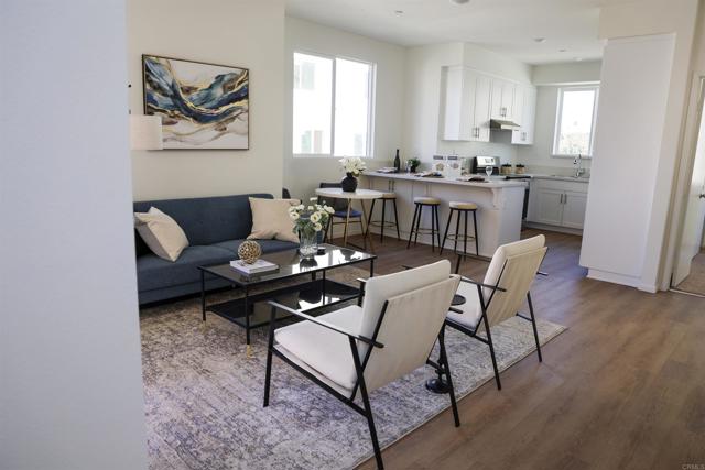 Detail Gallery Image 2 of 14 For 5282 Naranja St #23,  San Diego,  CA 92114 - 3 Beds | 3 Baths