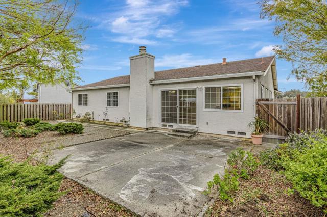 3695 Skyline Drive, Hayward CA: https://media.crmls.org/mediaz/e7500cc7-1614-4348-badb-31eeefb227bb.jpg
