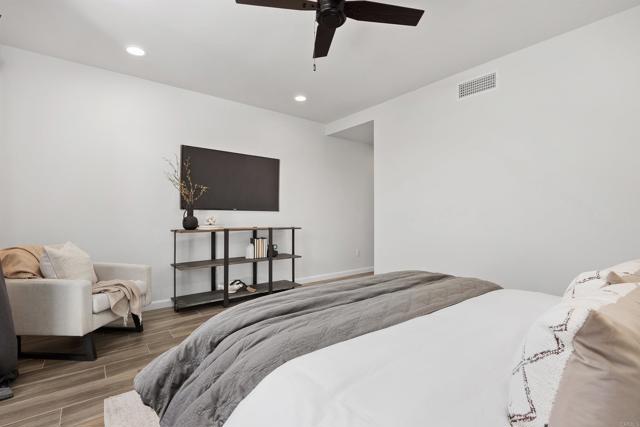 155 Mexicali Court, Solana Beach CA: https://media.crmls.org/mediaz/e7501d6f-d919-4ae8-84e8-28fb735b7834.jpg
