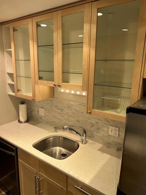 940 Peninsula Avenue, San Mateo CA: https://media.crmls.org/mediaz/e750351a-9cb0-4c5f-9264-af0a026d2e64.jpg