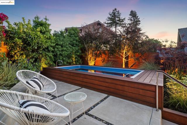 321 Glendale Ave., Oakland CA: https://media.crmls.org/mediaz/e750507c-f537-475e-bd6c-c378924c3aa9.jpg