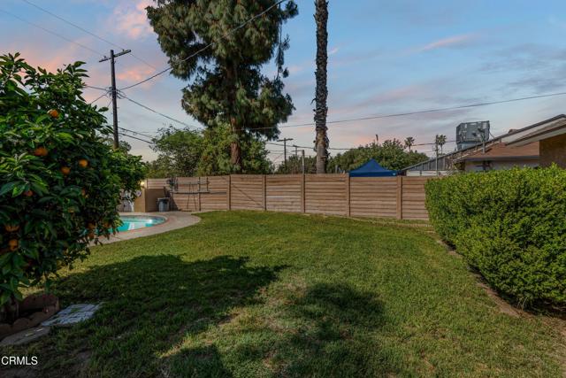 Detail Gallery Image 26 of 37 For 17448 Keswick St, Northridge,  CA 91325 - 3 Beds | 1 Baths