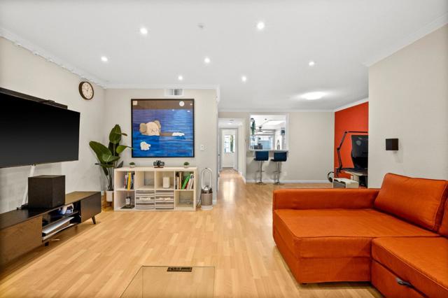 24632 Diamond Ridge Drive, Hayward CA: https://media.crmls.org/mediaz/e7515895-6c07-40ee-989a-df792118fd22.jpg