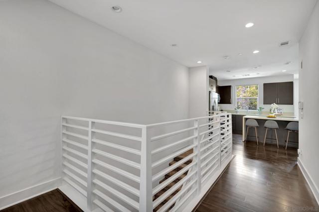 7786 Stylus Dr, San Diego CA: https://media.crmls.org/mediaz/e7516079-c7c8-4c54-8362-780f99cdb682.jpg