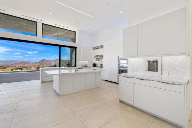 Image 6 of 31 For 71260 Oasis Trail