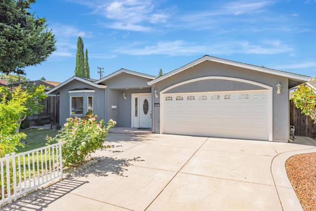 5007 Grimsby Drive, San Jose CA: https://media.crmls.org/mediaz/e752e158-859e-4317-8820-b0e3a7ebb980.jpg