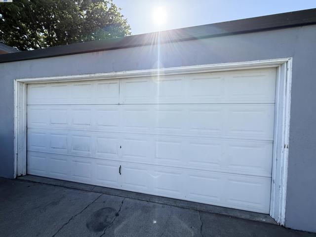 989 Palm Cir, Tracy CA: https://media.crmls.org/mediaz/e753c9e5-7ca0-4f12-a12c-ed66266c8887.jpg