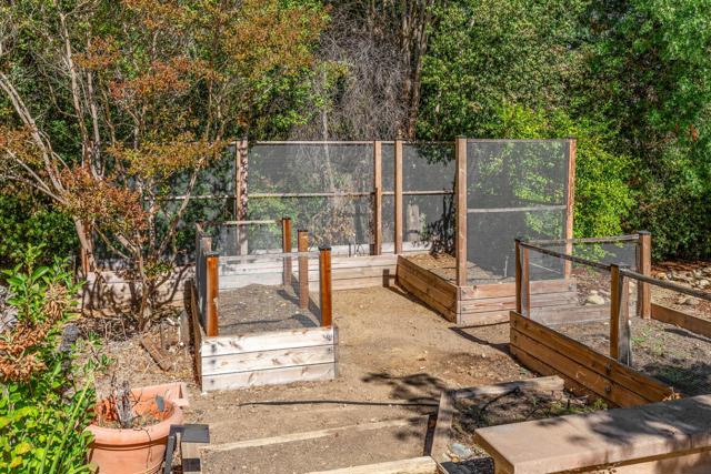 Image 41 of 65 For 14725 Live Oak Lane