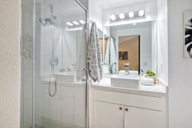 2400 5th Avenue, San Diego CA: https://media.crmls.org/mediaz/e7547bbc-06f3-4aa2-bca2-3917f5623af7.jpg
