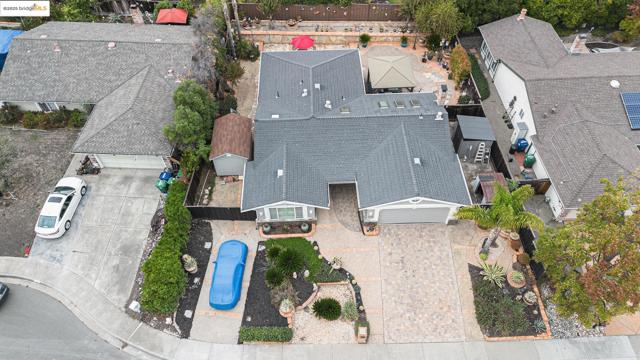 410 Kevin Ct, San Ramon CA: https://media.crmls.org/mediaz/e7548dfe-f7e9-48e0-8d0d-9583a75bc420.jpg