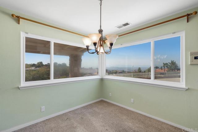 Detail Gallery Image 23 of 52 For 2382 Mirador, Vista,  CA 92084 - 3 Beds | 2/1 Baths