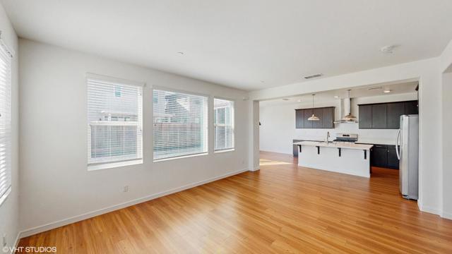 Image 5 of 25 For 34 Seasmoke Place