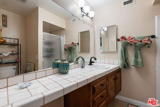 43818 Halcom Avenue, Lancaster CA: https://media.crmls.org/mediaz/e754f45e-3a8c-4dfe-98fa-6401ac213533.jpg