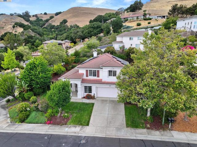 1000 Silver Maple Lane, Hayward CA: https://media.crmls.org/mediaz/e755e720-6ba8-4da4-9fdb-109ad282511a.jpg