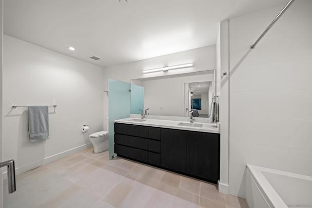 1388 Kettner Blvd, San Diego CA: https://media.crmls.org/mediaz/e7571cdd-147e-4bba-aa72-459f50f26ae5.jpg