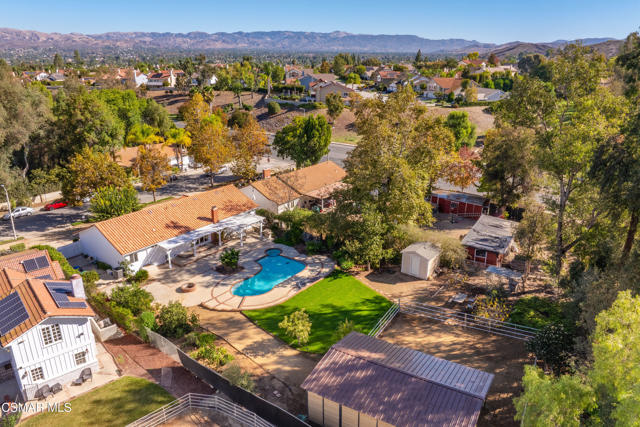 952 Carefree Drive, Simi Valley CA: https://media.crmls.org/mediaz/e757b281-6b21-4e15-bcc4-efbeb9c0ea3d.jpg