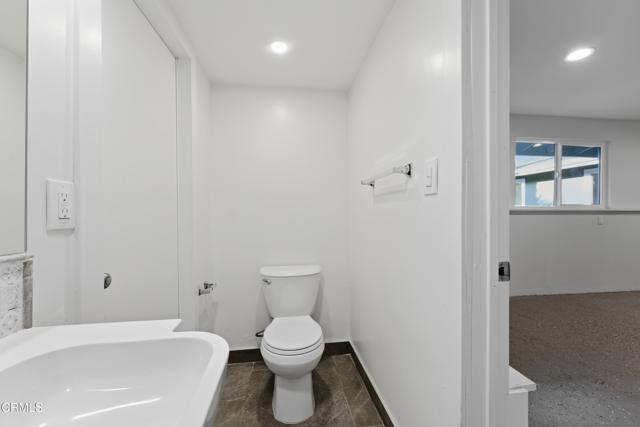 Detail Gallery Image 14 of 54 For 22718 Cantlay St, West Hills,  CA 91307 - 3 Beds | 2 Baths