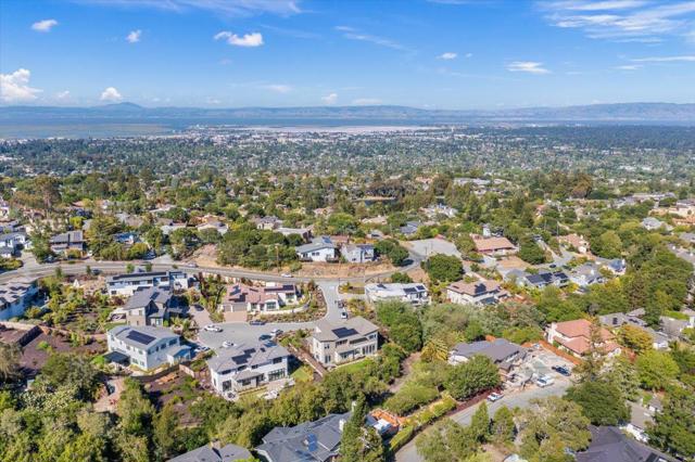 115 Wika Ranch Court, Redwood City CA: https://media.crmls.org/mediaz/e75a5b74-31e2-41d3-b116-6e238208aa81.jpg