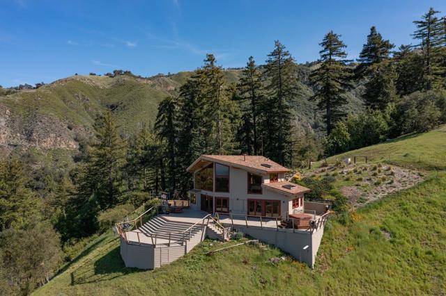 47600 Coast Ridge Road, Big Sur CA: https://media.crmls.org/mediaz/e75b0801-1998-4a05-90e1-419fee10e9af.jpg