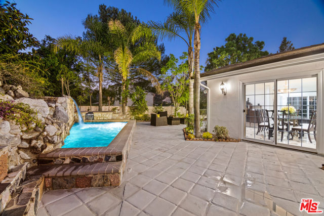 2461 Jupiter Drive, Los Angeles CA: https://media.crmls.org/mediaz/e75b6bb7-d7c2-46f7-9131-c431ec4cc870.jpg