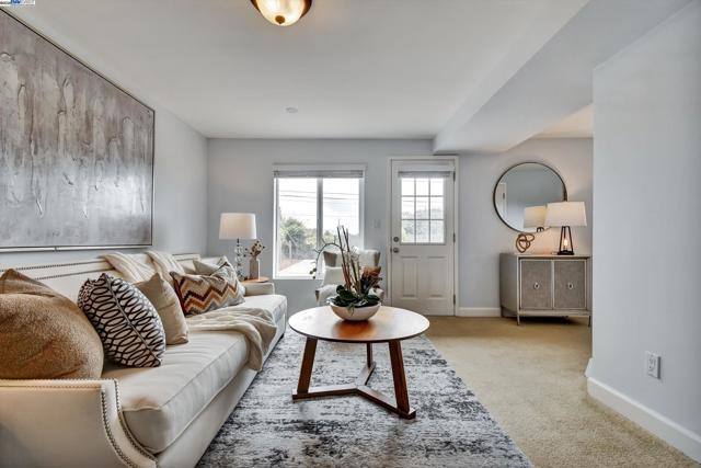 153 Morningside Dr, Daly City CA: https://media.crmls.org/mediaz/e75b8a3b-fb0b-4ca3-b946-da61ea6b9fe5.jpg