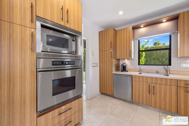 Image 21 of 57 For 311 Via Sol  