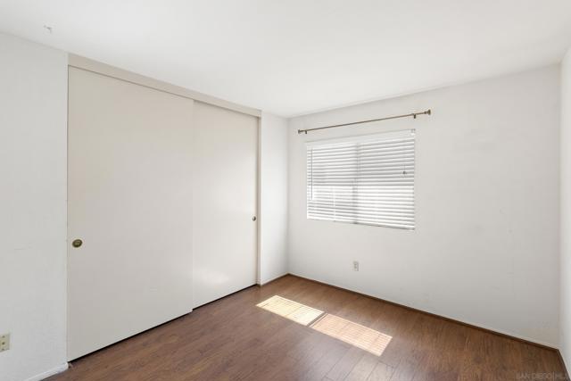 2332 Back Nine St, Oceanside CA: https://media.crmls.org/mediaz/e75c4b34-36e2-4add-8df5-592012c3d221.jpg