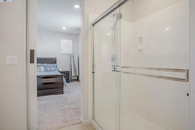 859 Helmsley Dr, Vacaville CA: https://media.crmls.org/mediaz/e75c4dce-62ae-463e-bb38-0df39ca76d44.jpg