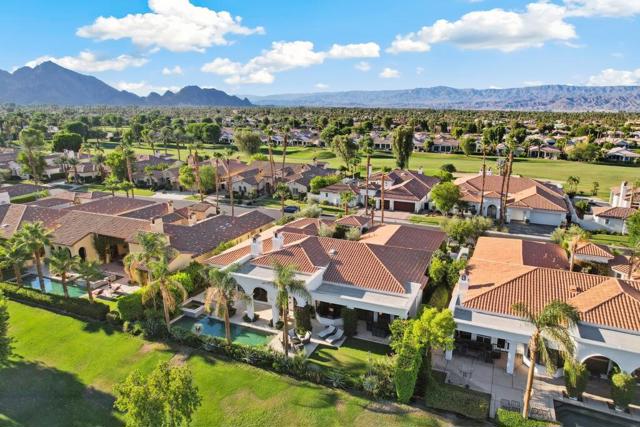 79373 Cetrino, La Quinta CA: https://media.crmls.org/mediaz/e75c6624-fb1d-4b17-9bc7-c73e60a5fb53.jpg