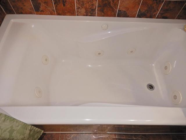 2060 Pulgas Avenue, East Palo Alto CA: https://media.crmls.org/mediaz/e75c782d-711c-4760-a11d-618a3bbb178f.jpg