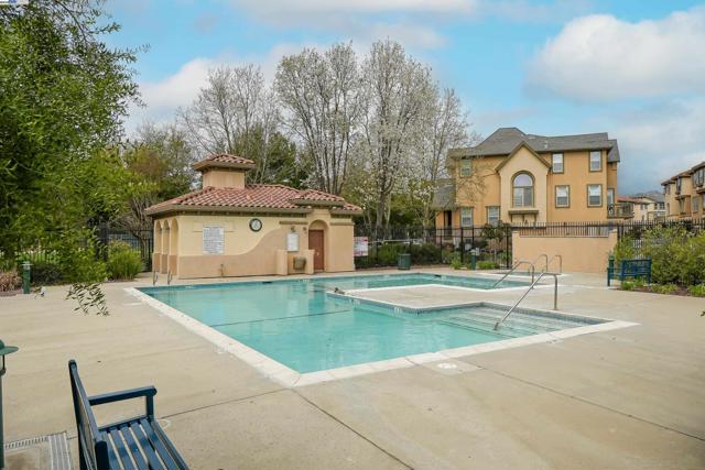 2165 Watermill Rd, San Ramon CA: https://media.crmls.org/mediaz/e75c9534-4a73-4c42-8225-1d521a17ad26.jpg