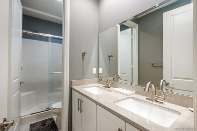 893 Woodhaven Rd, San Marcos CA: https://media.crmls.org/mediaz/e75d73f1-849d-4805-92a2-612cc75caff6.jpg