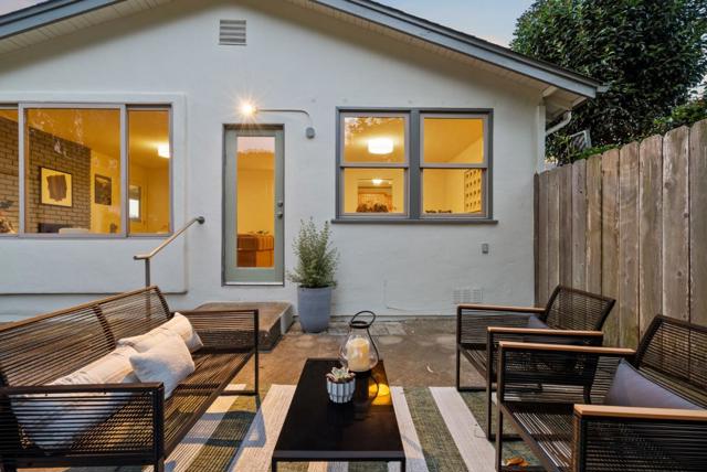 652 Montezuma Drive, Pacifica CA: https://media.crmls.org/mediaz/e75ddff9-1852-46a8-b09f-eeb56b0064f7.jpg