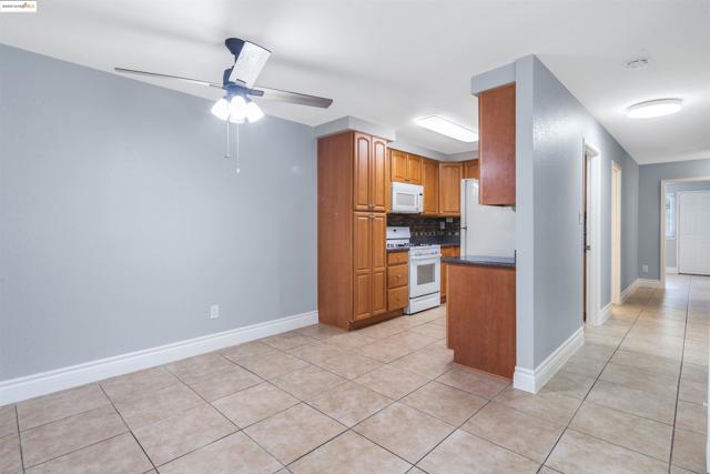 56 Amelia Way, Pittsburg CA: https://media.crmls.org/mediaz/e75f03e1-ee51-49be-89a9-df8e48479c8a.jpg
