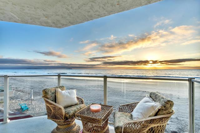 1362 Seacoast Dr, Imperial Beach CA: https://media.crmls.org/mediaz/e75f1dd2-7120-4288-988e-1699c35d9d1b.jpg