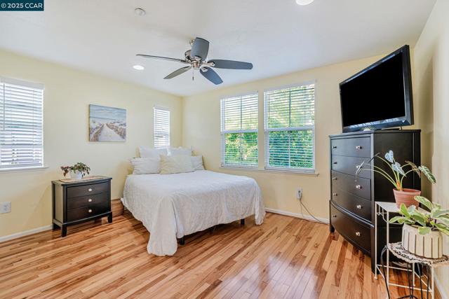 2 Corvina Ct, American Canyon CA: https://media.crmls.org/mediaz/e75fa9e7-2eb0-48d4-bcaa-a72b184cb07d.jpg