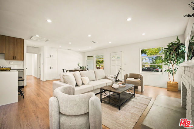 6251 Alcove Avenue photo 8