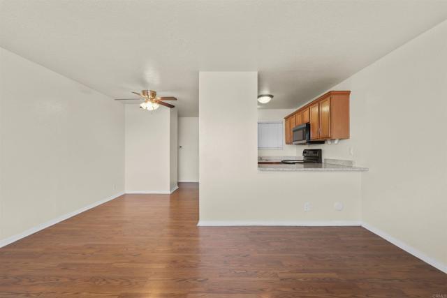 Detail Gallery Image 17 of 32 For 3285 Ocean View Blvd #22,  San Diego,  CA 92113 - 3 Beds | 2 Baths