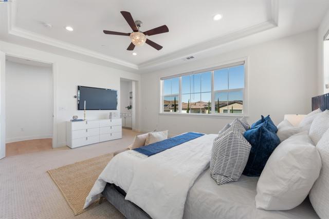 7152 Aubrey Way, Dublin CA: https://media.crmls.org/mediaz/e760a577-66ec-4ab6-9ce6-ae644d6ab70d.jpg