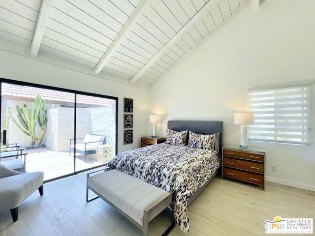 2234 S Linden Way, Palm Springs CA: https://media.crmls.org/mediaz/e7613722-baef-4785-83a5-90882473f17d.jpg