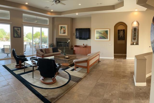 81650 Tiburon Drive, La Quinta CA: https://media.crmls.org/mediaz/e7616058-07b8-4a9a-8755-f4a3056a2de2.jpg