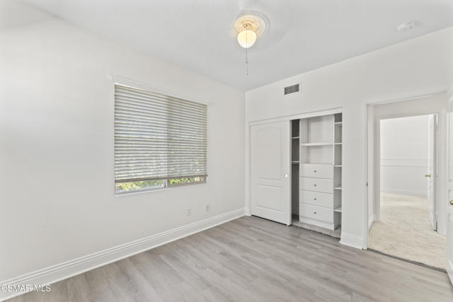 186 Parkside Drive, Simi Valley CA: https://media.crmls.org/mediaz/e7618c55-e29b-48df-b63d-8907be278fef.jpg